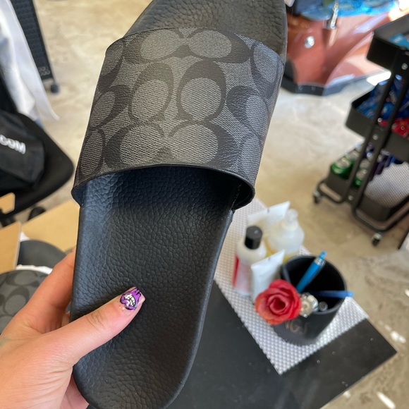 Men coach slides - Picture 2 of 2